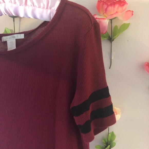 Maroon Ribbed Tee - Picture 3 of 3